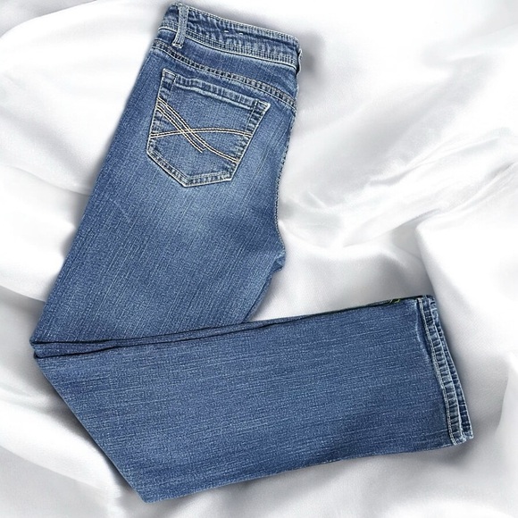 063 Aeropostale | EUC Chelsea Boot Cut Medium Wash Blue Jeans (Size 9/10) - Picture 5 of 11